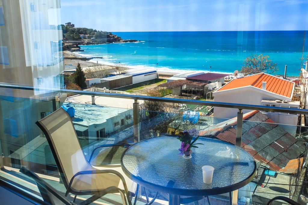 Atlantic Apartment *