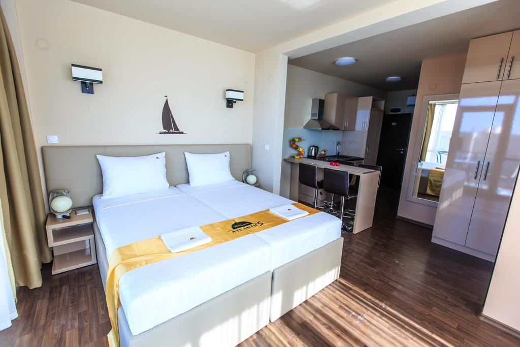 Atlantic Apartment *